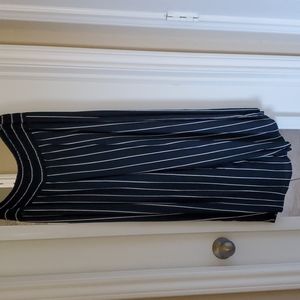 Flowy, lightweight capri pants size M